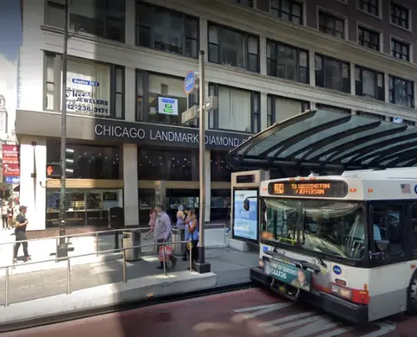 Custom diamond engangement and wedding ring store in chicago