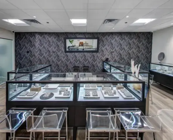 Custom jewelry store in chicago for engagement and wedding