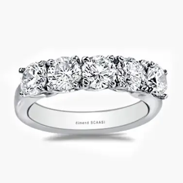 A perfect diamond wedding ring in platinum for your loved one on anniversary and valentine's day