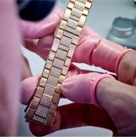 Cleaning and maintaining the watch strap