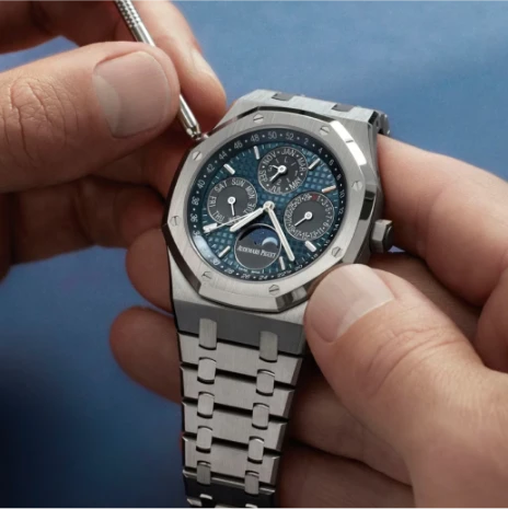 luxury watch battery replacement