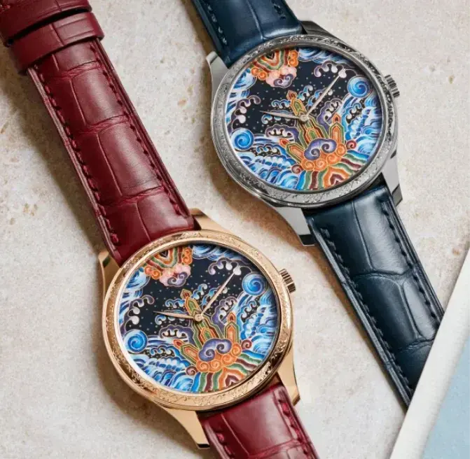 preventing scratches on watch crystal