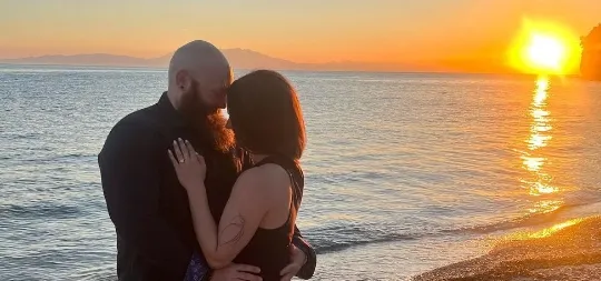 rose gold engagement ring