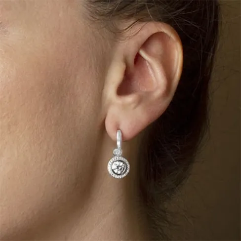 diamond earrings and studs is a perfect gift